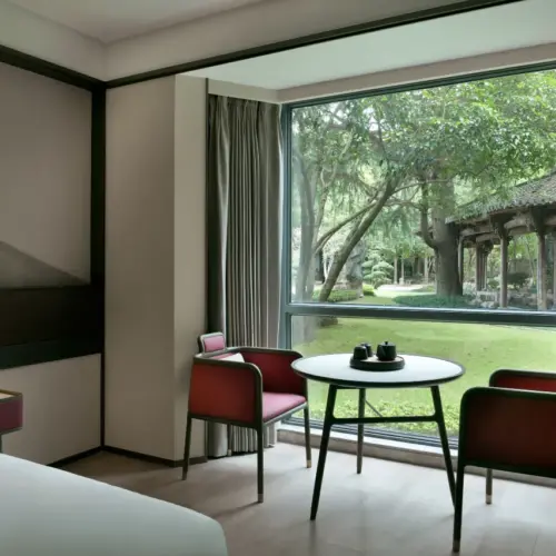 Deluxe King Garden View