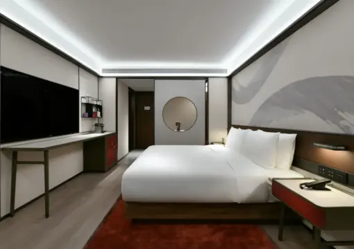 Deluxe King Garden View
