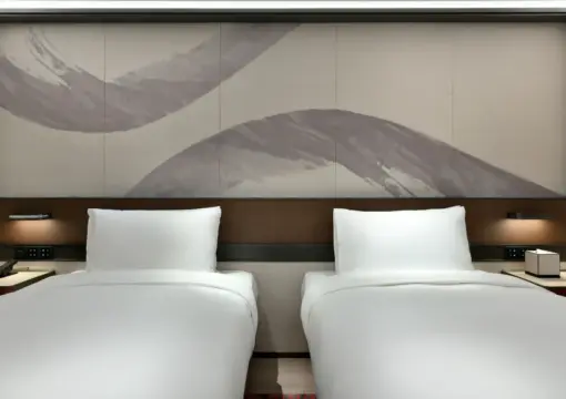 Deluxe Twin